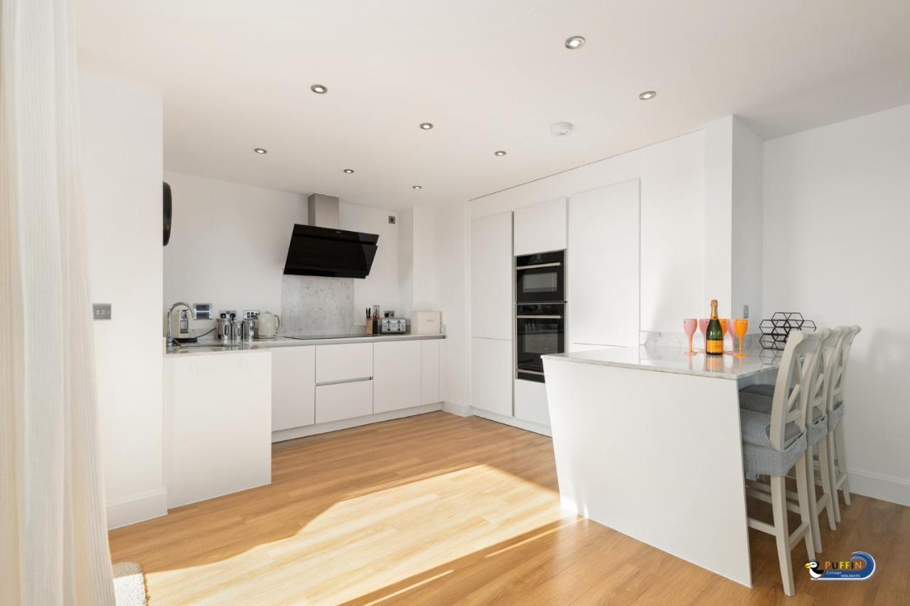 Apartment 8 Waterstone House - Luxury Apartment, Sea Views, Pet Friendly Tenby Zewnętrze zdjęcie