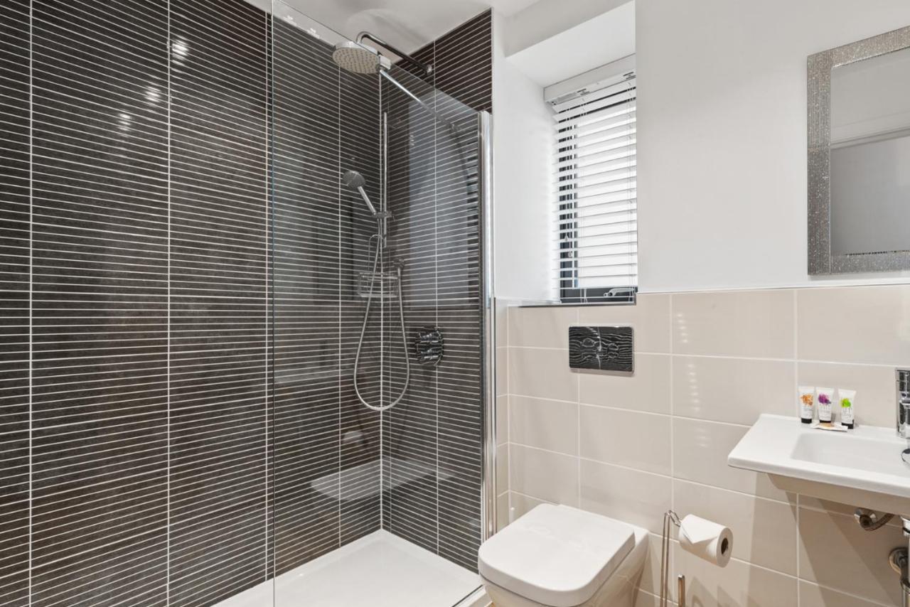 Apartment 8 Waterstone House - Luxury Apartment, Sea Views, Pet Friendly Tenby Zewnętrze zdjęcie